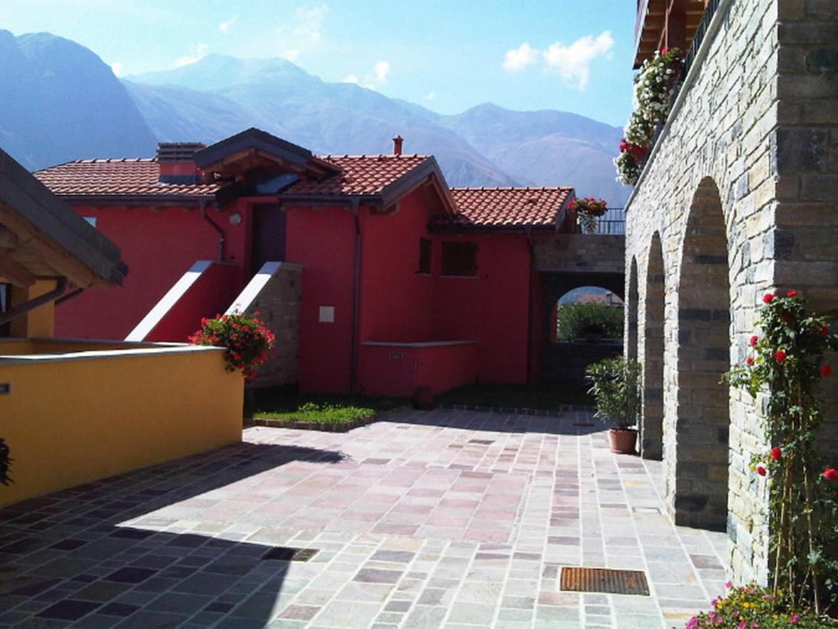 Residence Borgo La Sorgente Gravedona Bagian luar foto