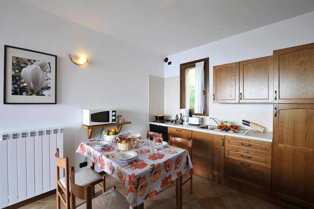 Residence Borgo La Sorgente Gravedona Bagian luar foto