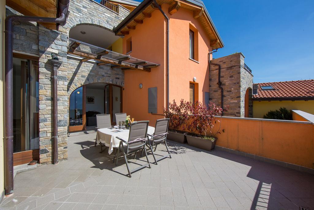 Residence Borgo La Sorgente Gravedona Bagian luar foto
