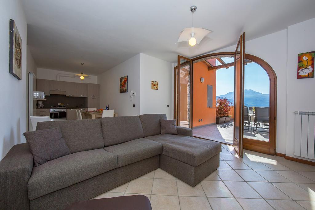 Residence Borgo La Sorgente Gravedona Bagian luar foto