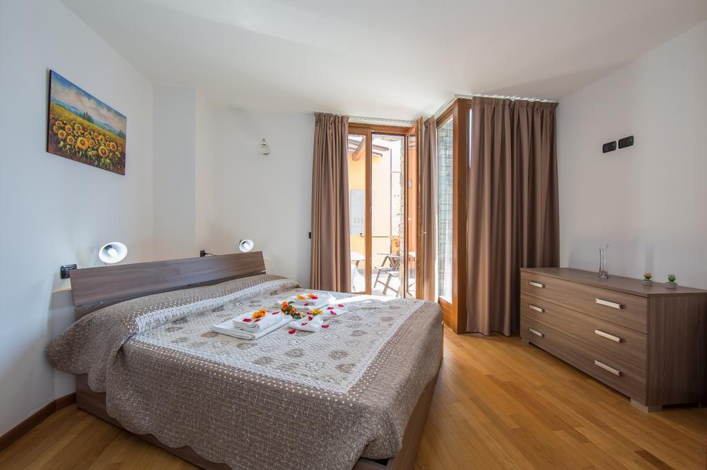 Residence Borgo La Sorgente Gravedona Bagian luar foto