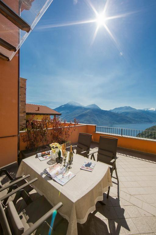 Residence Borgo La Sorgente Gravedona Bagian luar foto